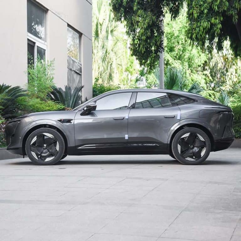 2025 Avatr 11 extended range SUV side
