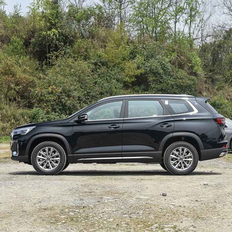 2025 Jetour X90 Plus Gasoline mid-size SUV side