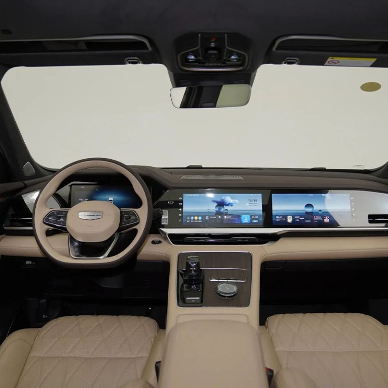 2025 Geely Monjaro L gasoline hatchback interior dashboard