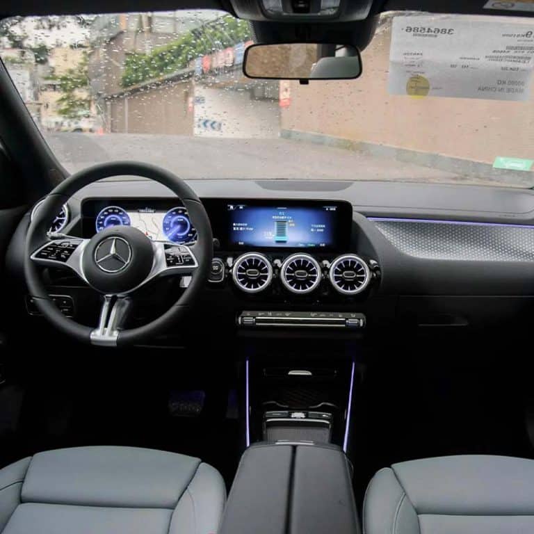 2025 Mercedes-Benz EQA pure electric suv interior dashboard