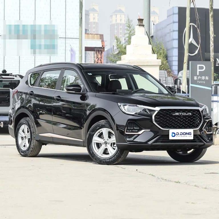 2025 Jetour X70 mid-size gasoline SUV right front