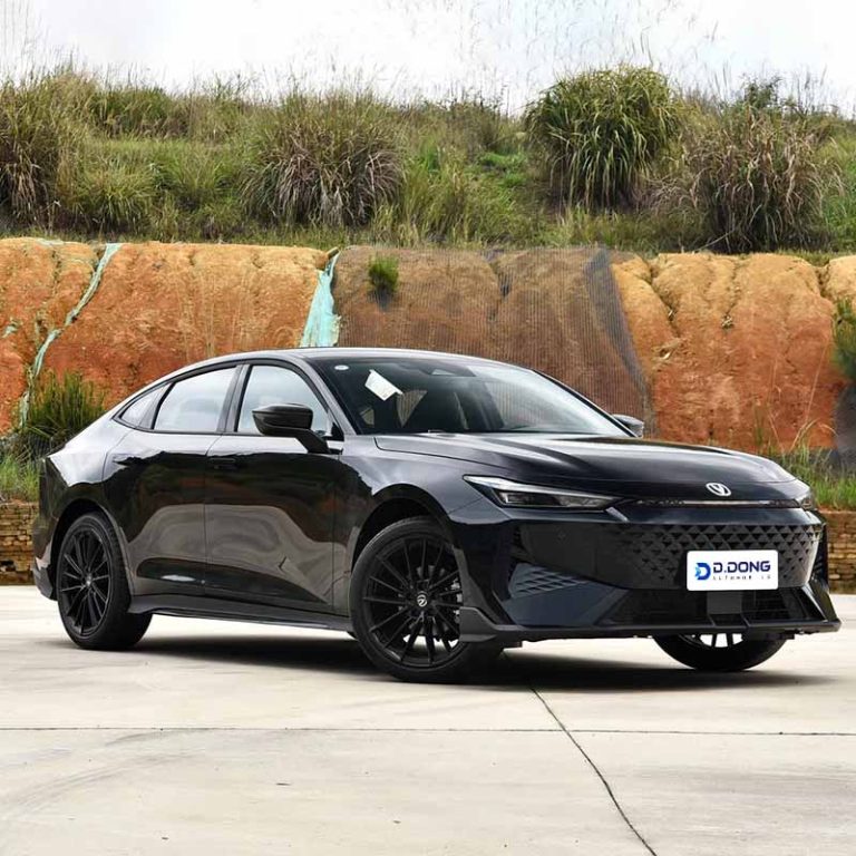 2025 Changan UNI-V gasoline hatchback right front