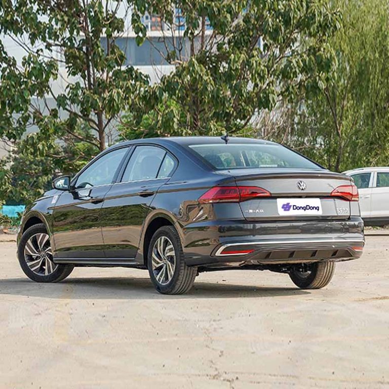 VW-Bora-left rear