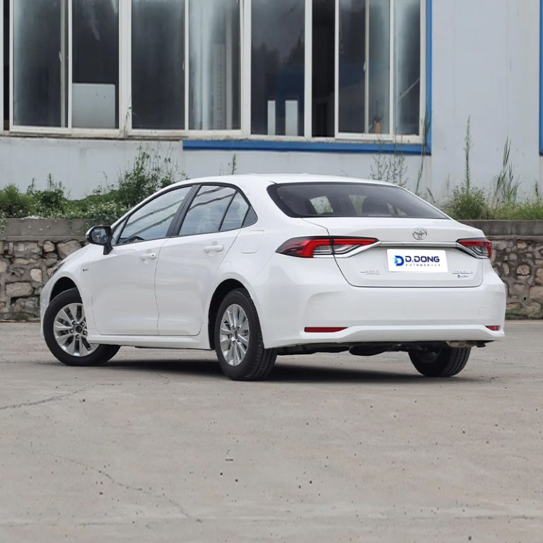 Toyota-Corolla-Left-rear
