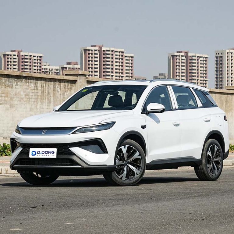 2025 BYD Song Pro DM-i Plug-in hybrid compact SUV left front