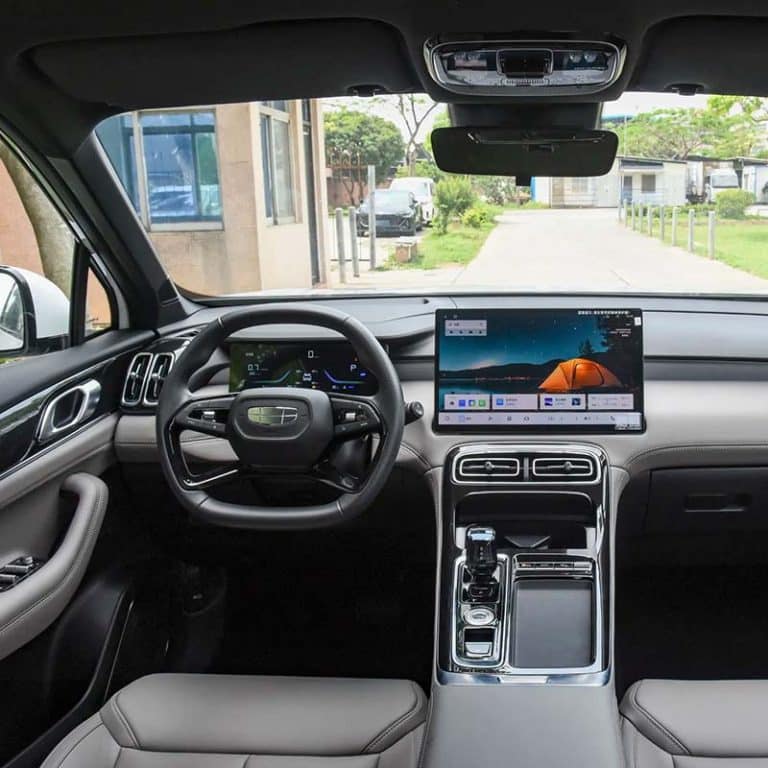2025 Geely Boyue L Gasoline SUV interior dashboard