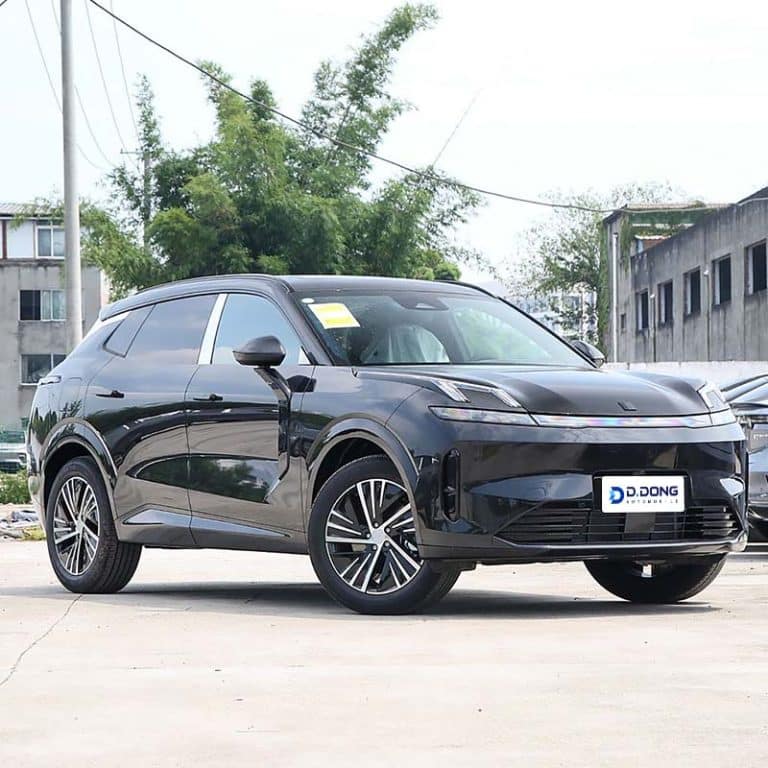 2026 Lynk&Co 08 plug-in hybrid mid-size SUV right front