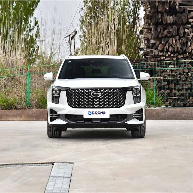 GAC Trumpchi GS8 front