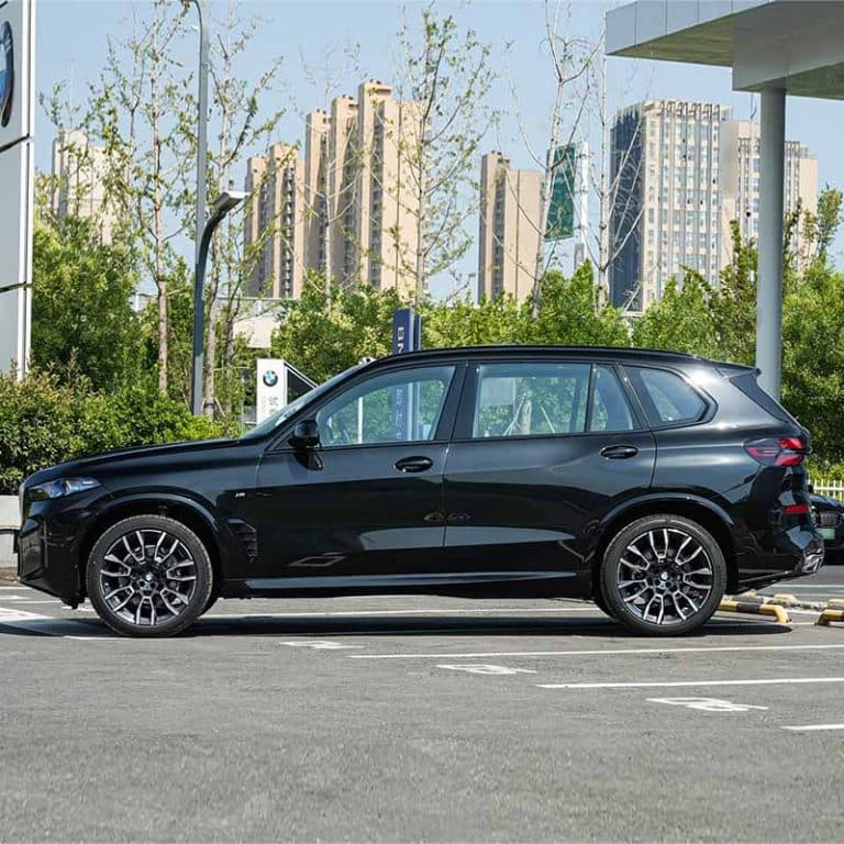 2025 BMW X5 Hybrid SUV side