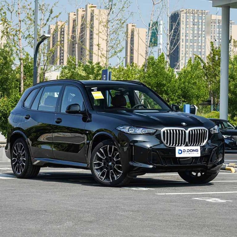 2025 BMW X5 Hybrid SUV right front