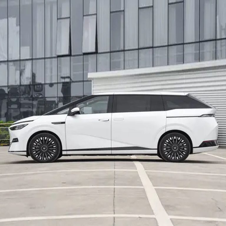 XPeng-X9-Side