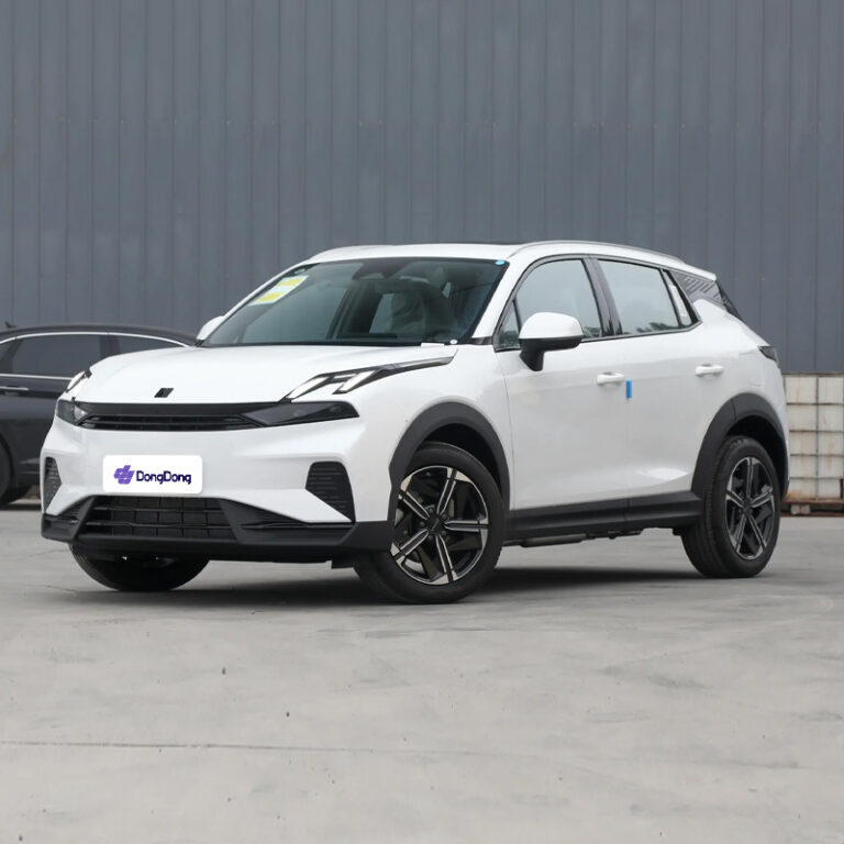 LYNK & CO 06 EM-P left front