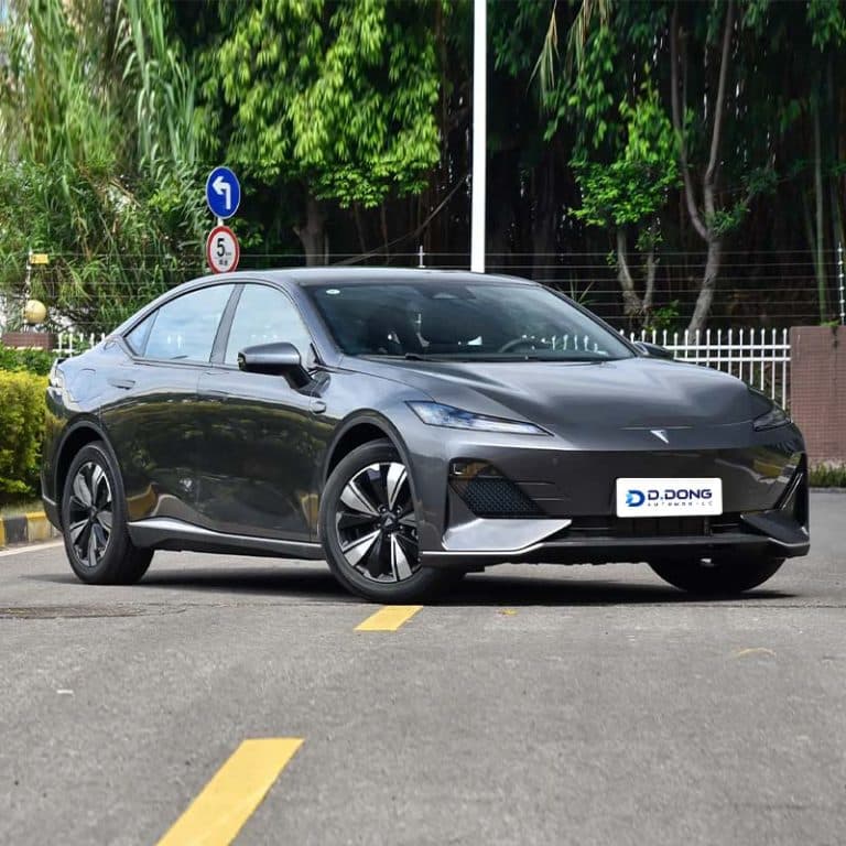 2025 Deepal SL03 extended range hatchback right front