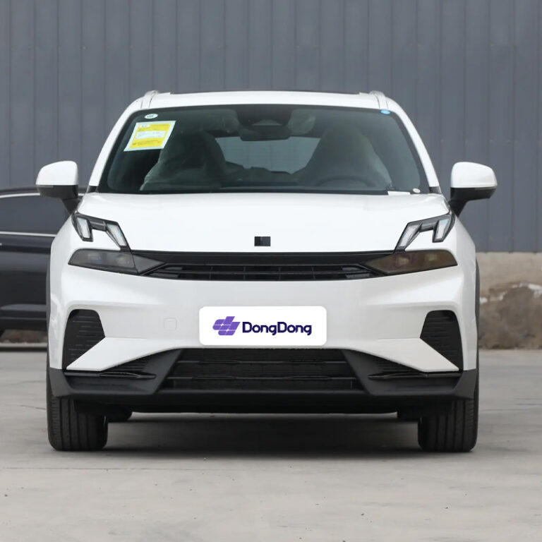 LYNK & CO 06 EM-P front