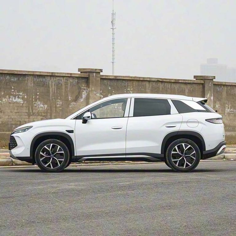 2026 BYD Song L DM-i plug-in hybrid mid-size SUV side