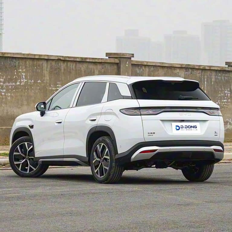 2026 BYD Song L DM-i plug-in hybrid mid-size SUV left rear