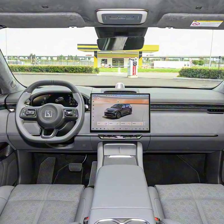 2026 Zeekr 7X electric mid-size SUV interior dashboard