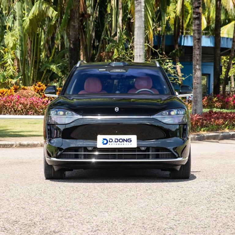 2025 AITO M9 extended-range large SUV front