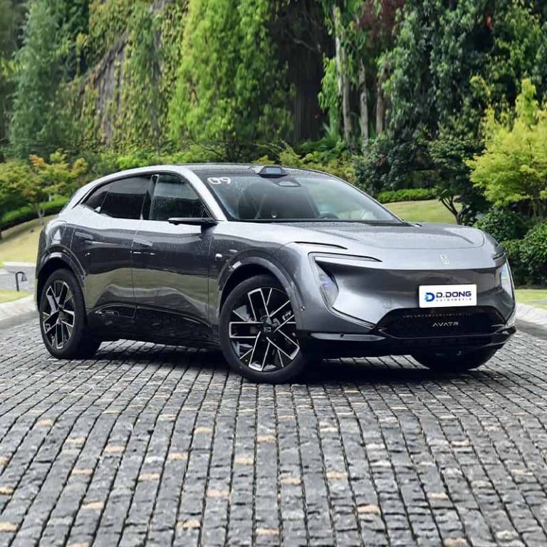 2026 Avatr 07 electric/extended-range mid-size SUV right front