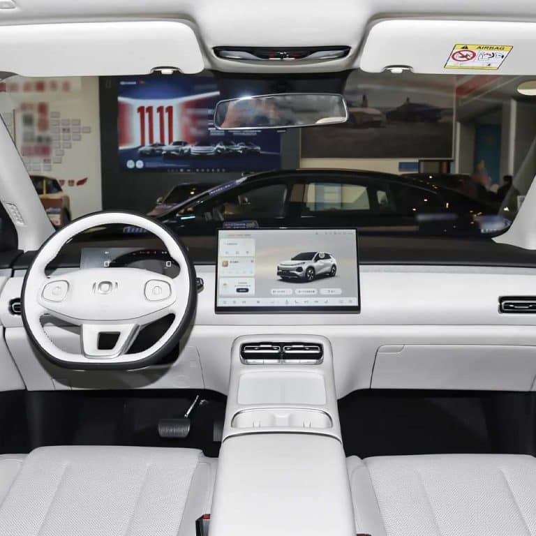 ChangAn-QiYuan-Q05-interior