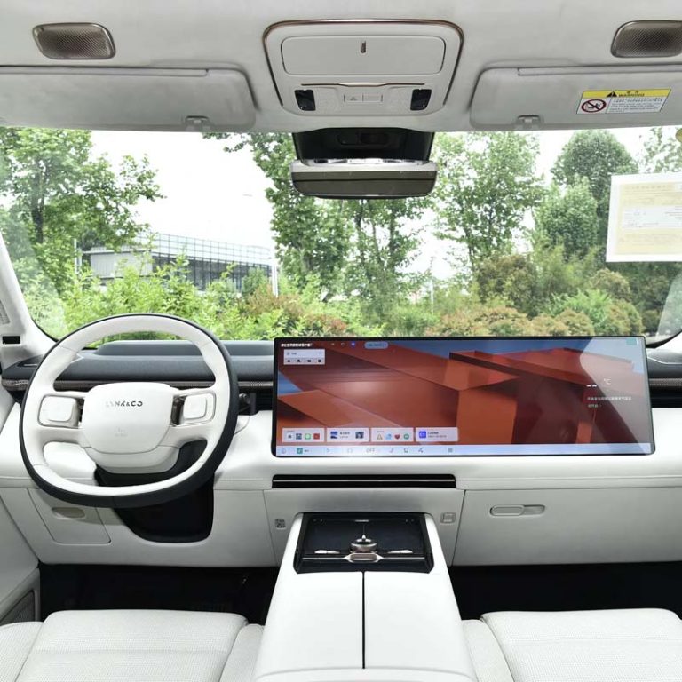 Lynk&Co-900-Interior