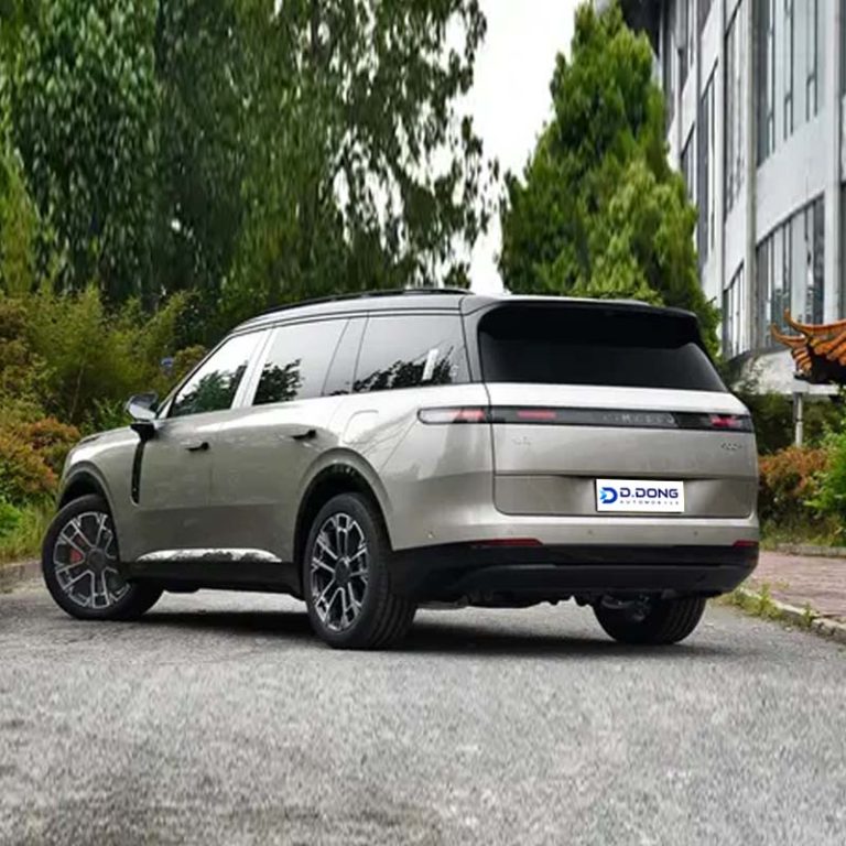 Lynk&Co-900-Left-rear
