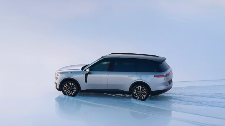 Deepal S09 vs. Lynk & Co 900
