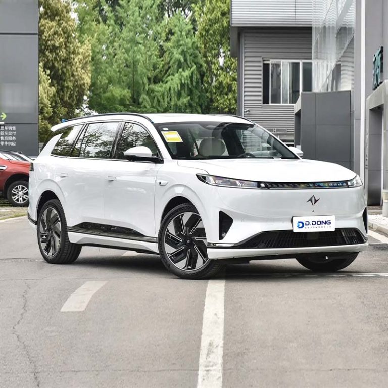 DongFeng-eπ008-Right-front
