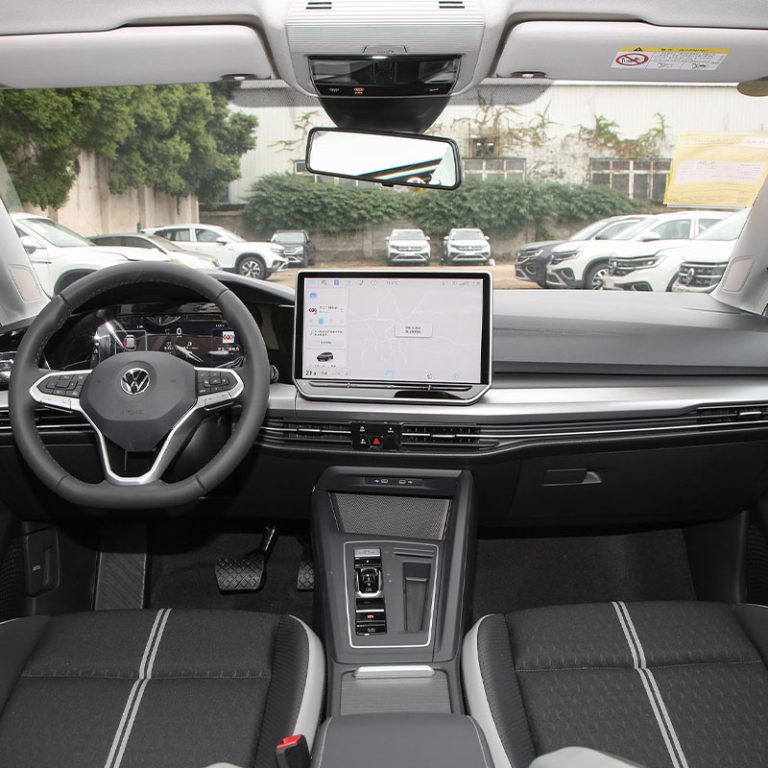 VW-Golf-Interior