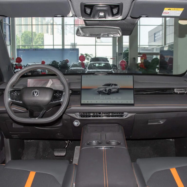 Changan-UNI-Z-PHEV-Interior