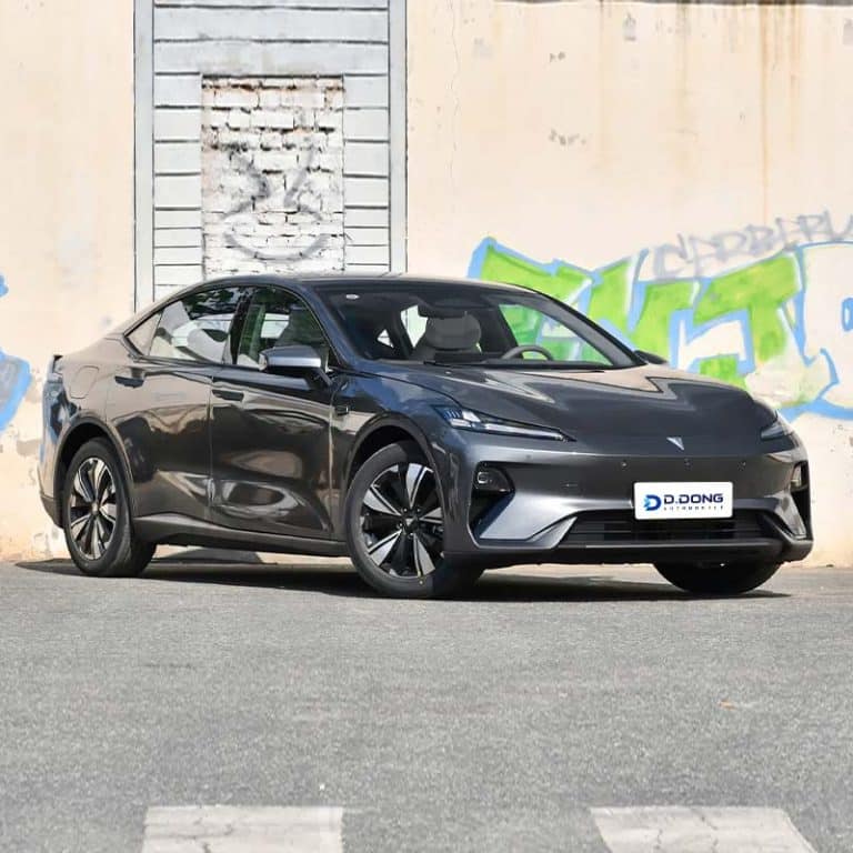 2026 Deepal L07 range-extended hatchback right front