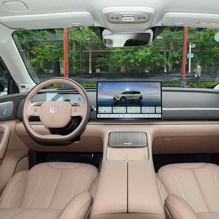 2026 Leapmotor C11 Extended range/Electric SUV interior dashboard