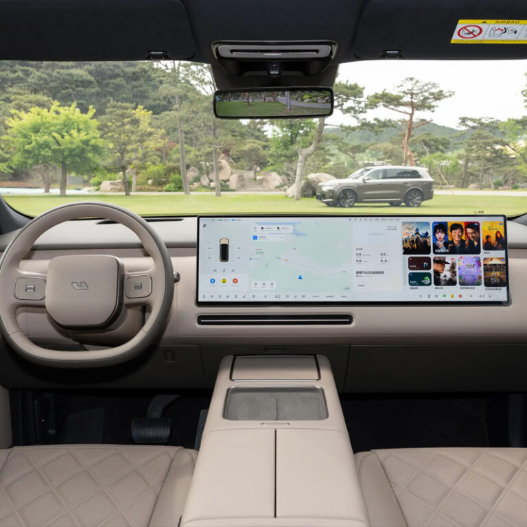 Li L9 interior