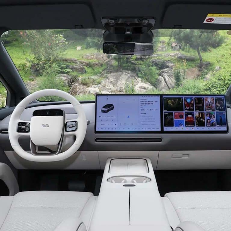 2025 Li i6 mid-to-large electric SUV interior dashboard