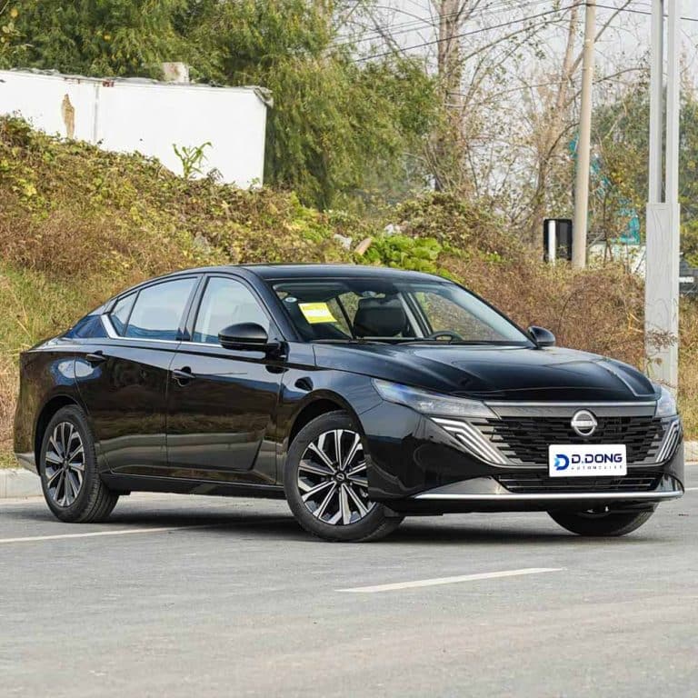 2026 Nissan Altima gasoline sedan right front