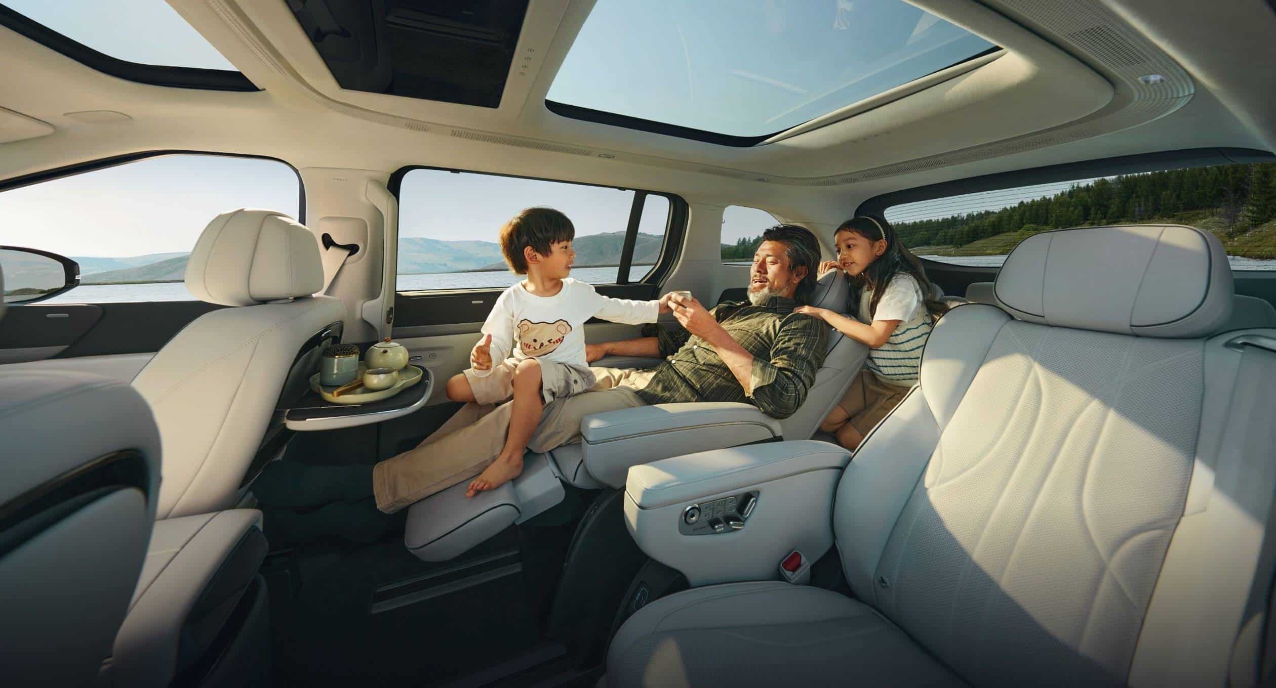 All new Xpeng X9 Interior: A “Starship First-Class Lounge”