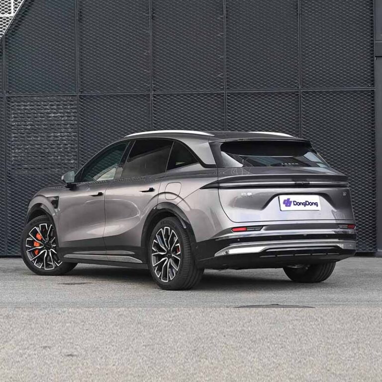 2026 Zeekr 7X left rear
