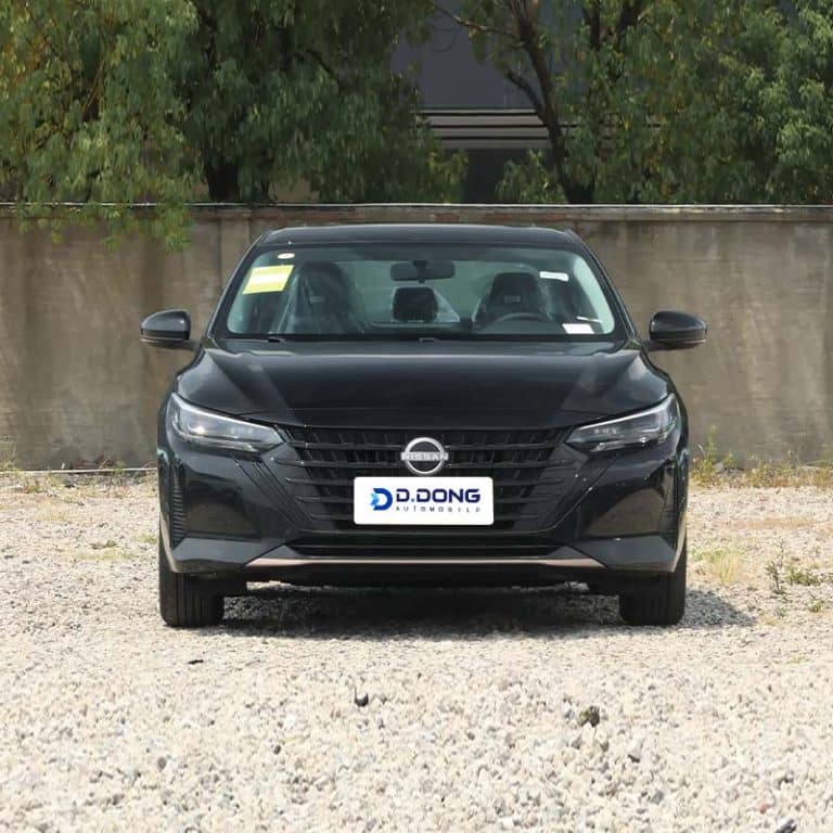 2026 New Nissan Sylphy gasoline compact sedan front