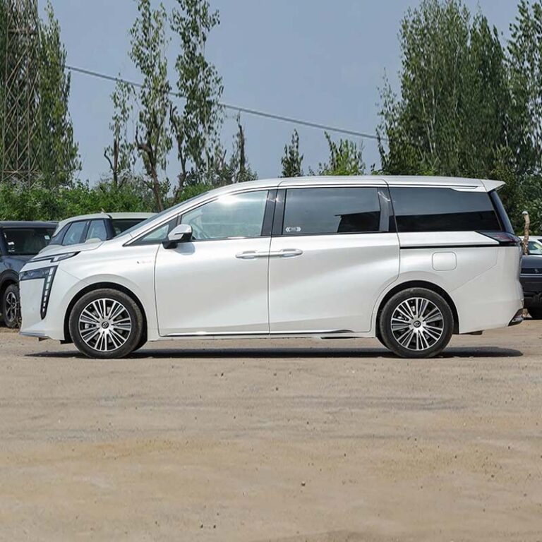 GAC Trumpchi E8 side